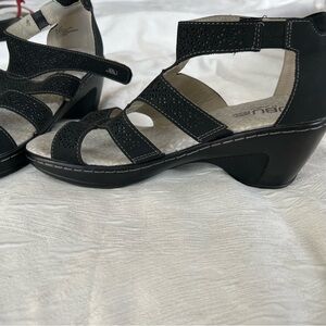 JBU sz 8.5 Black comfortable, gladiator style, Cutout Sandals